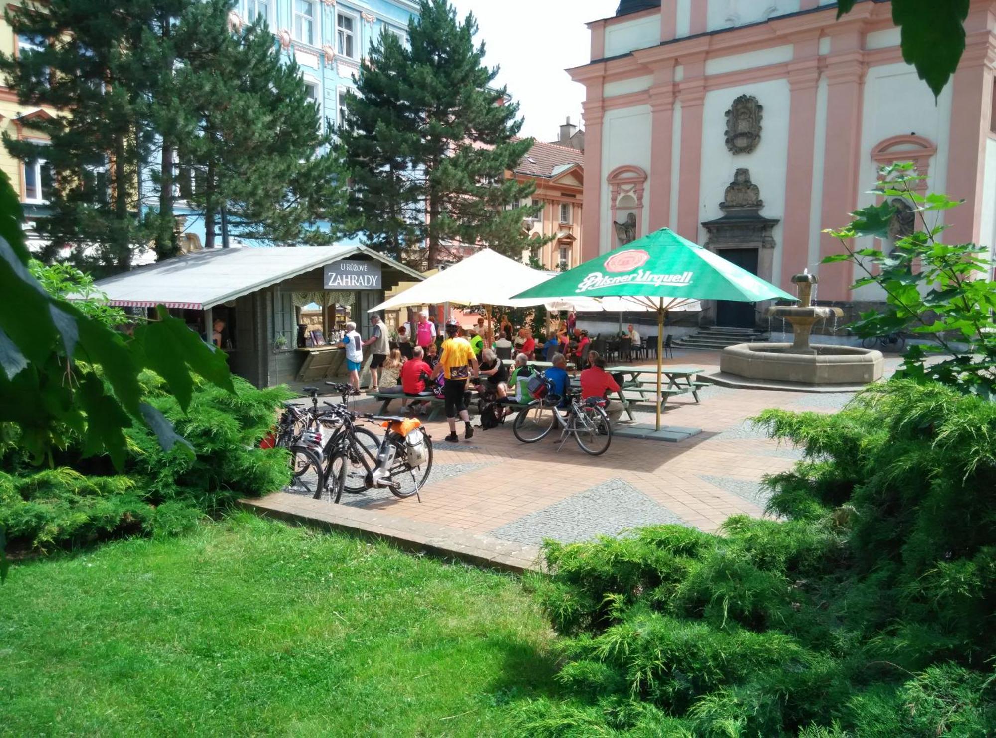Apartments Rose Garden Дечин Екстер'єр фото