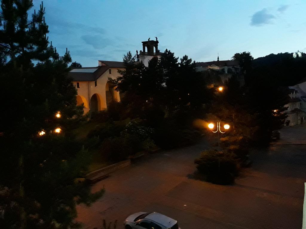 Apartments Rose Garden Дечин Екстер'єр фото
